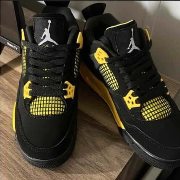 Retro black cat thunder jordans - Picture 2 of 5